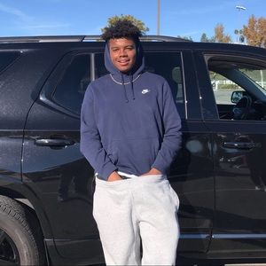 Meet your Posher, Jay